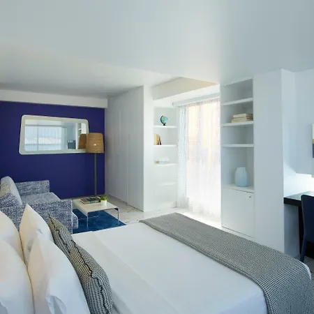 Fresh Hotell 4*